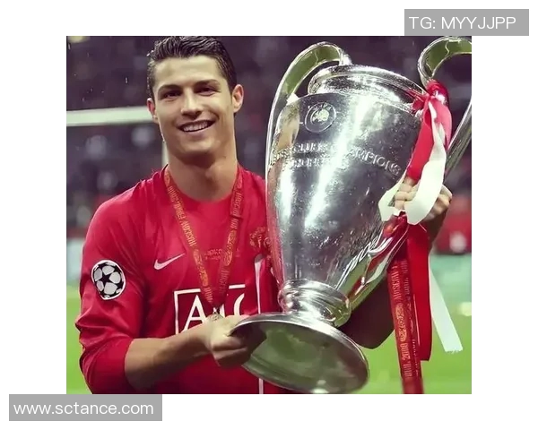 三十年代足球王国的璀璨球星与传奇时刻再现