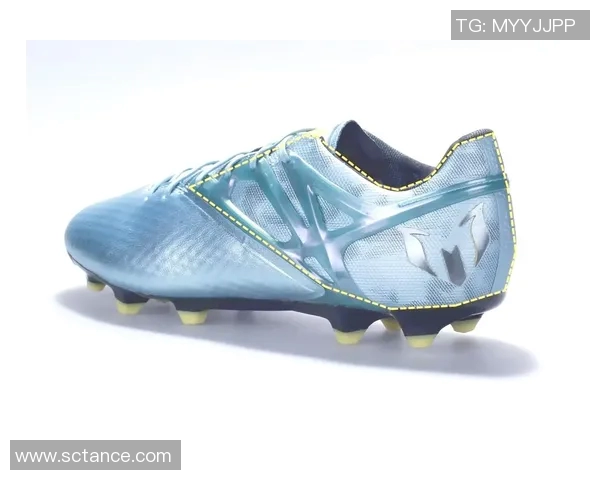 足球明星的鞋履选择解析不同球员偏好的运动鞋款与性能特点